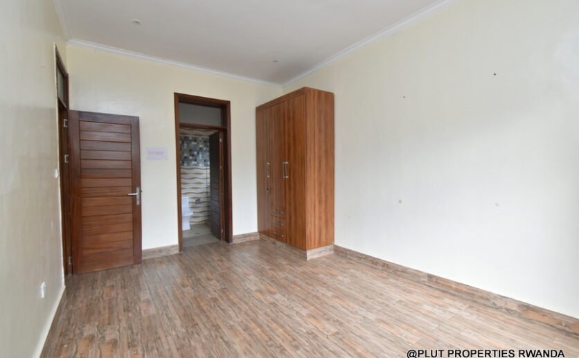 Big Nyarutarama house for rent