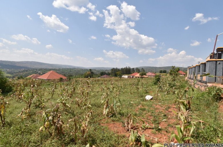 Big plot for sale in Gasogi