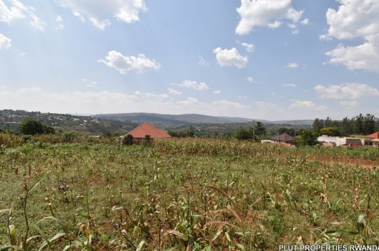 Big plot for sale in Gasogi