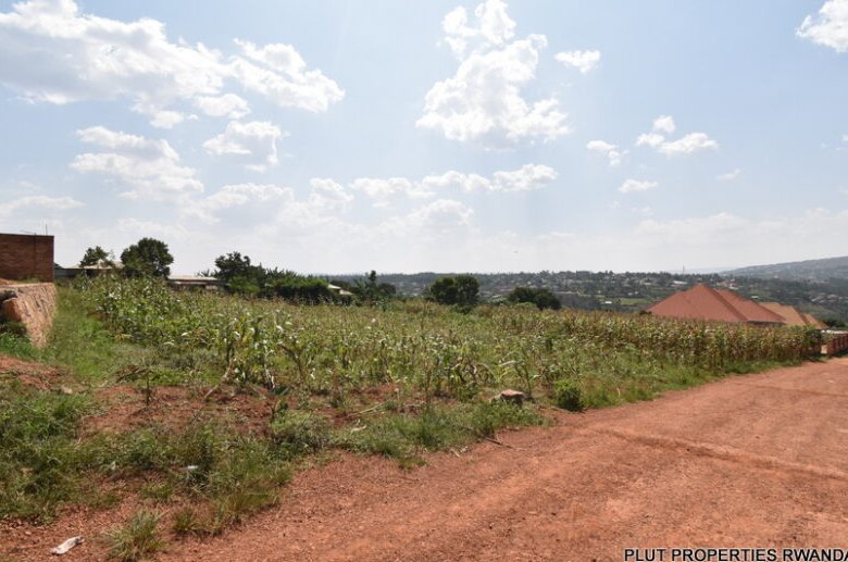 Big plot for sale in Gasogi