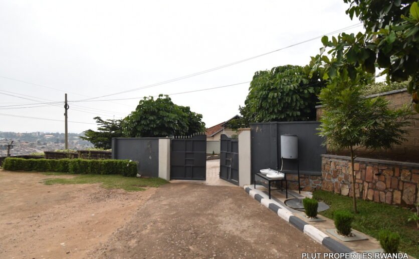 Big plot for sale in Kibagabaga Kigali
