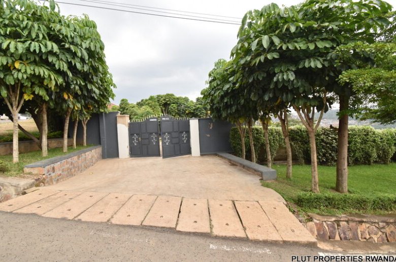 Big plot for sale in Kibagabaga Kigali