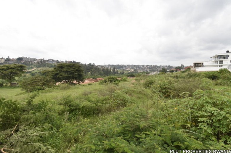 Big plot for sale in Kibagabaga