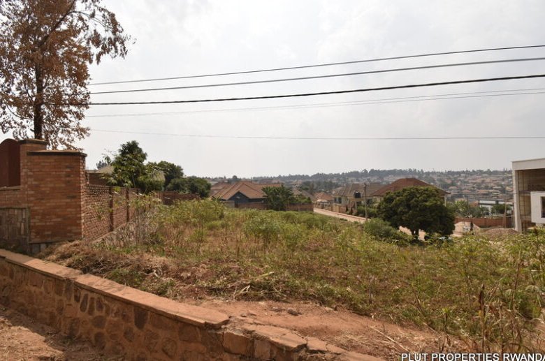 Big plot for sale in Kicukiro Kagarama.