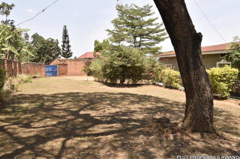 Big plot for sale in Kicukiro Niboye.