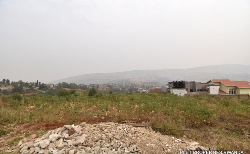 Big-plot-for-sale-plut-properties-2-1-836×517 Big plot for sale in Rebero.