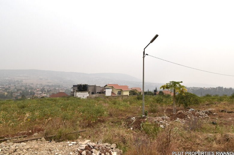 Big plot for sale in Rebero.
