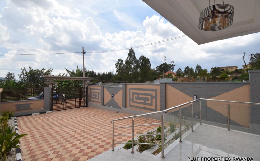 Buy 2 houses in Kagugu