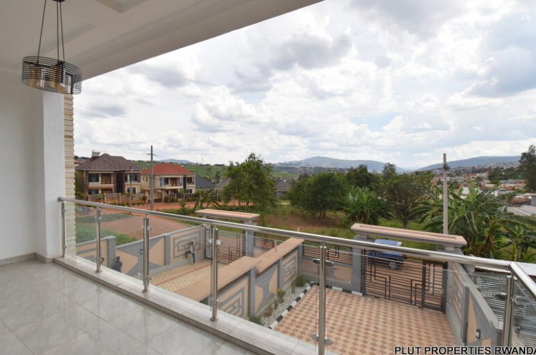 Buy 2 houses in Kagugu