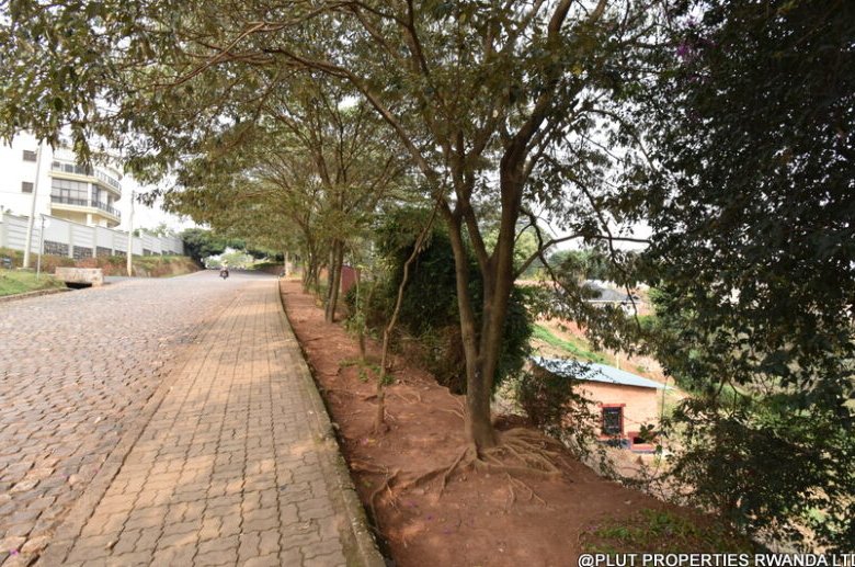 Buy land in Kacyiru.