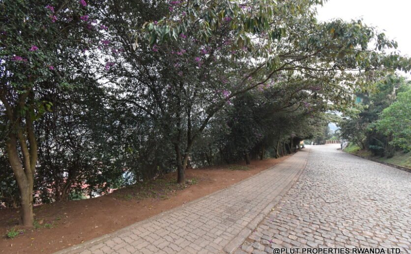 Buy-land-in-Kacyiru-plut-properties-8-836×517 Buy land in Kacyiru.