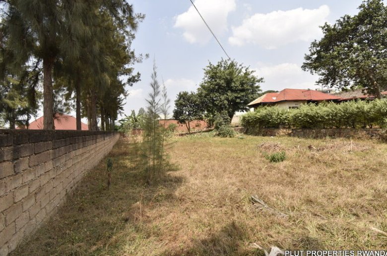 Buy land in Kicukiro. 