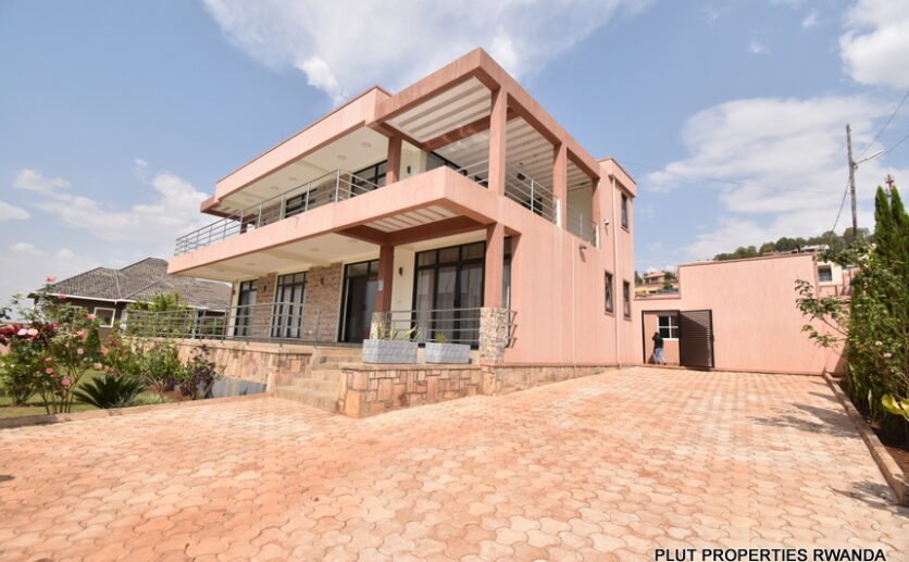 DSC_0336-836×517 Rebero villa for sale