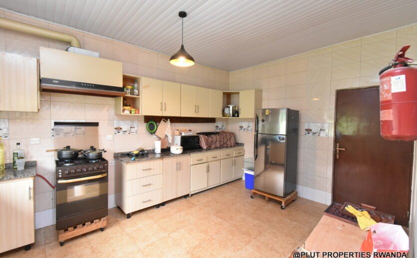Beautiful Fully Furnished House 