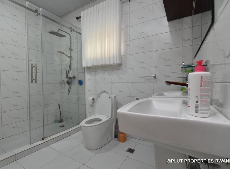 Beautiful Fully Furnished House 
