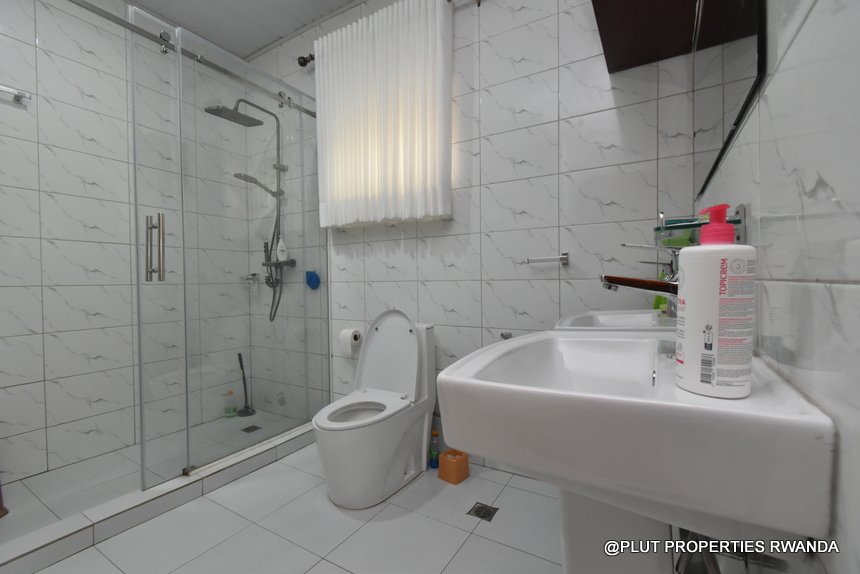 Beautiful Fully Furnished House 