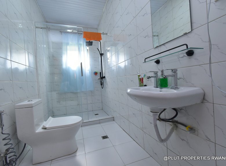 Beautiful Fully Furnished House 