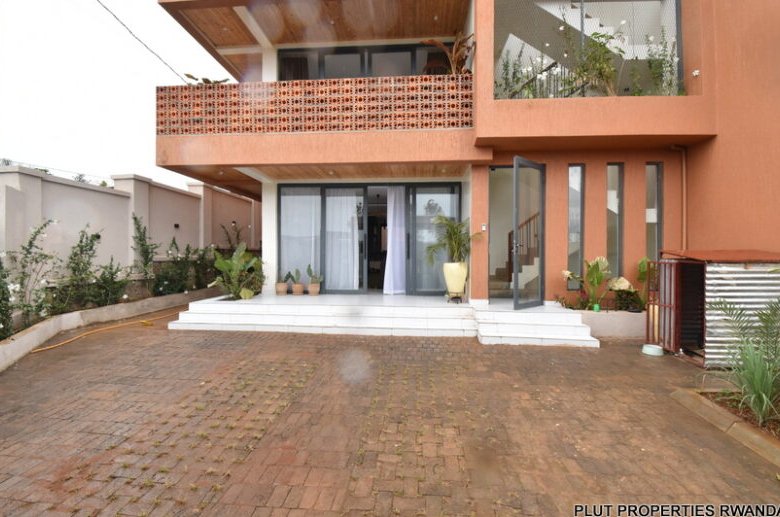 Furnished apartment for rent in Busanza