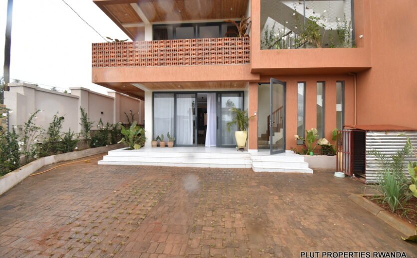 Furnished apartment for rent in Busanza