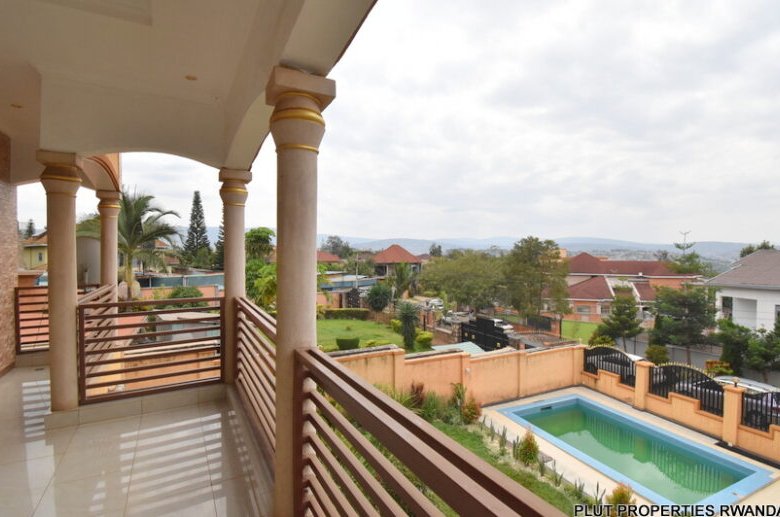 Furnished house with pool for rent