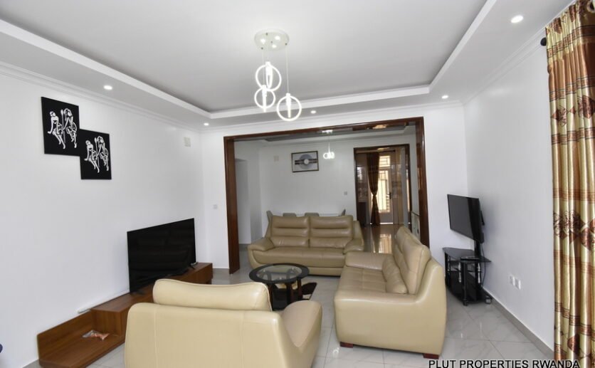 Furnished apartment for rent in Rebero. 
