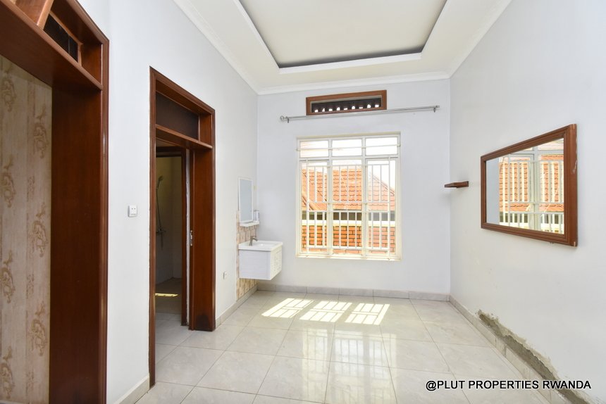 Unfurnished house for Rent in Kicukiro