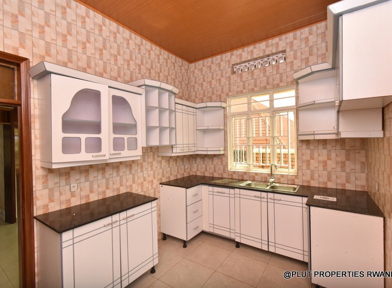 Unfurnished house for Rent in Kicukiro