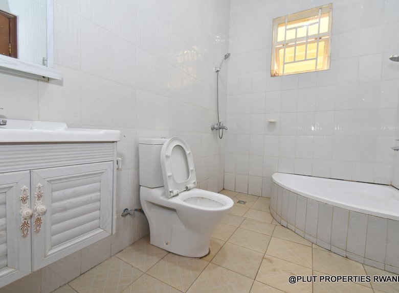 Unfurnished house for Rent in Kicukiro
