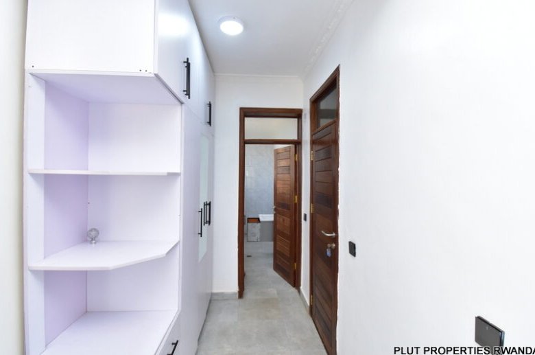 House for Rent in Rebero