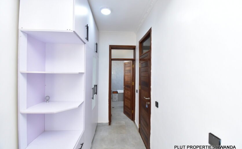 House for Rent in Rebero