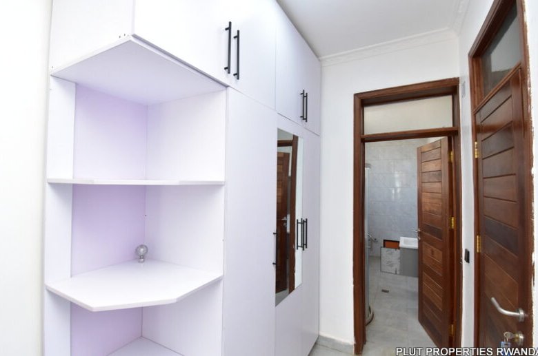 House for Rent in Rebero