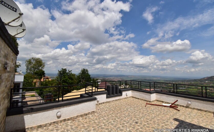 House for Rent in Rebero