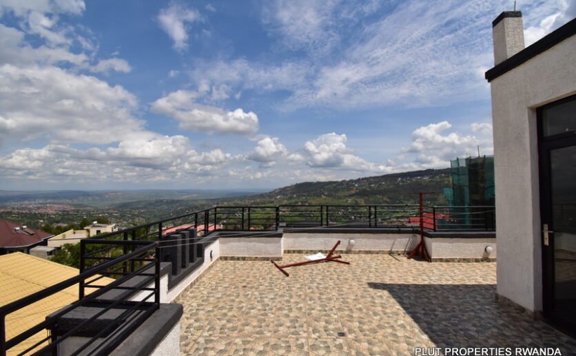 House for Rent in Rebero