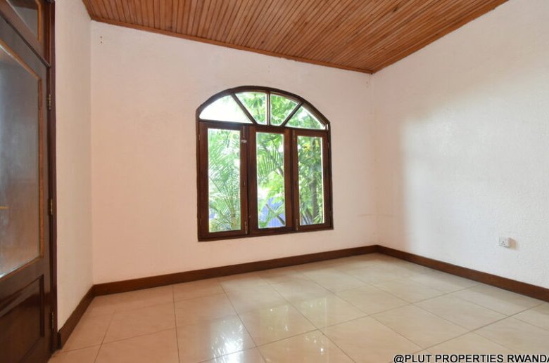 2 storey unfurnished house for sale in Kimihurura Kigali