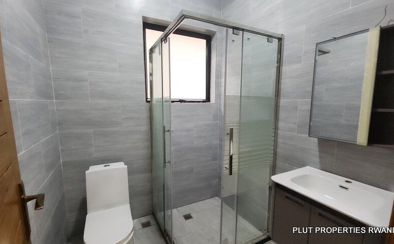 House for sale in Gisozi.