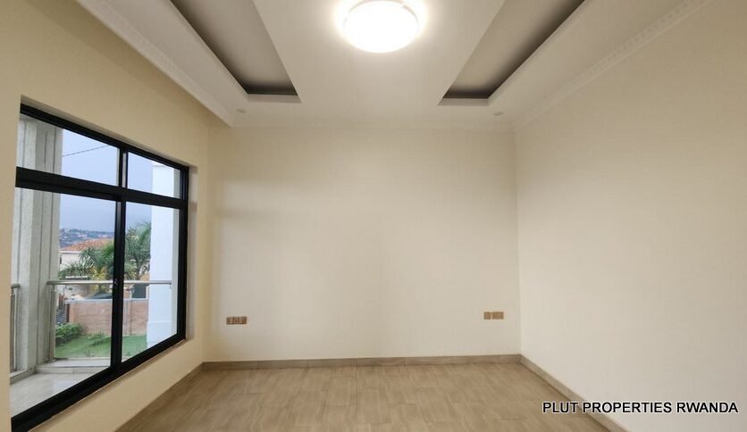House for sale in Gisozi.