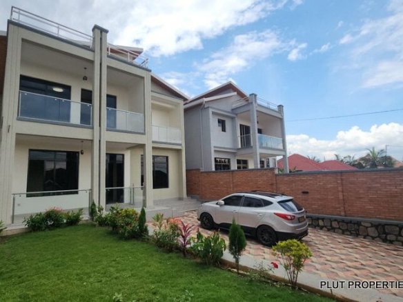 House for sale in Gisozi.