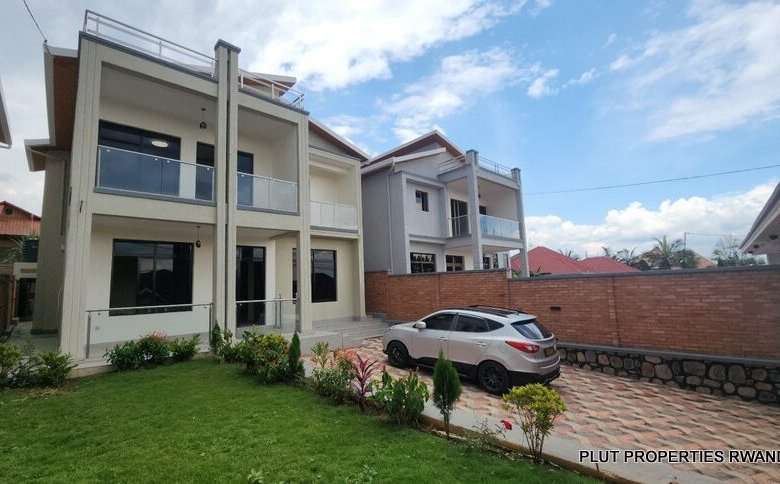 House for sale in Gisozi.