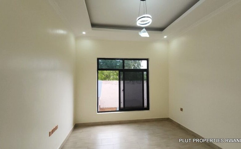 House for sale in Gisozi.