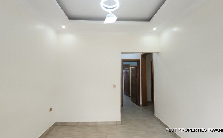 House for sale in Gisozi.