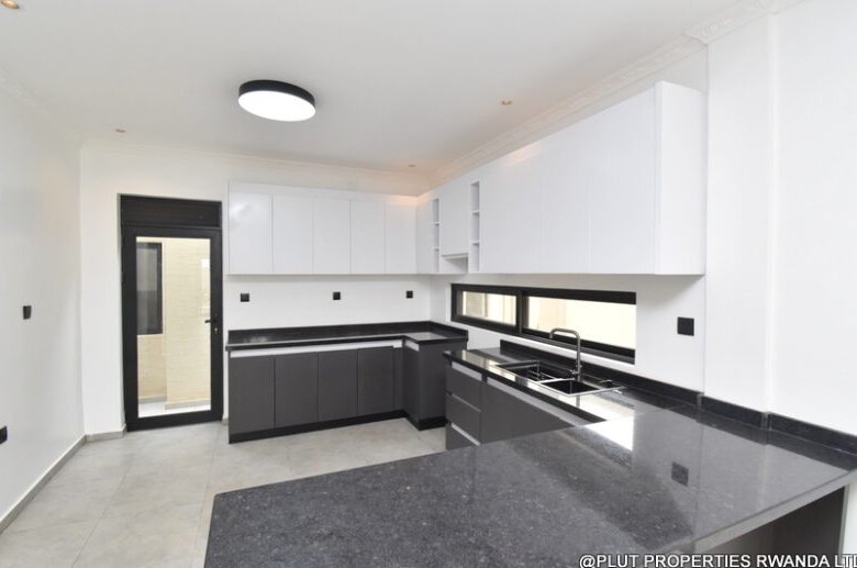 House for Sale in Rebero