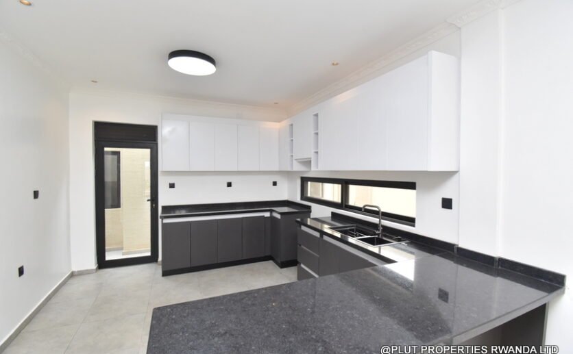 House-for-sale-in-Rebero-plut-properties-1-836×517 House for Sale in Rebero