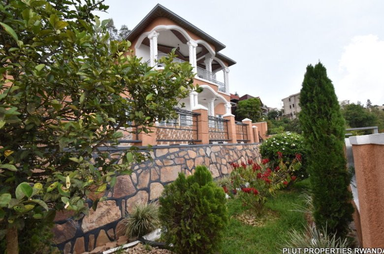 House for sale in Rebero