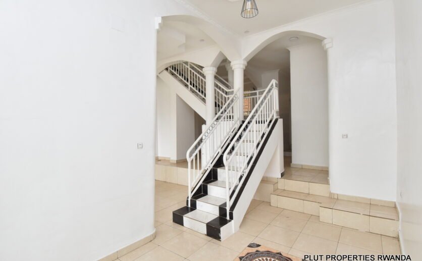 House for sale in Rebero