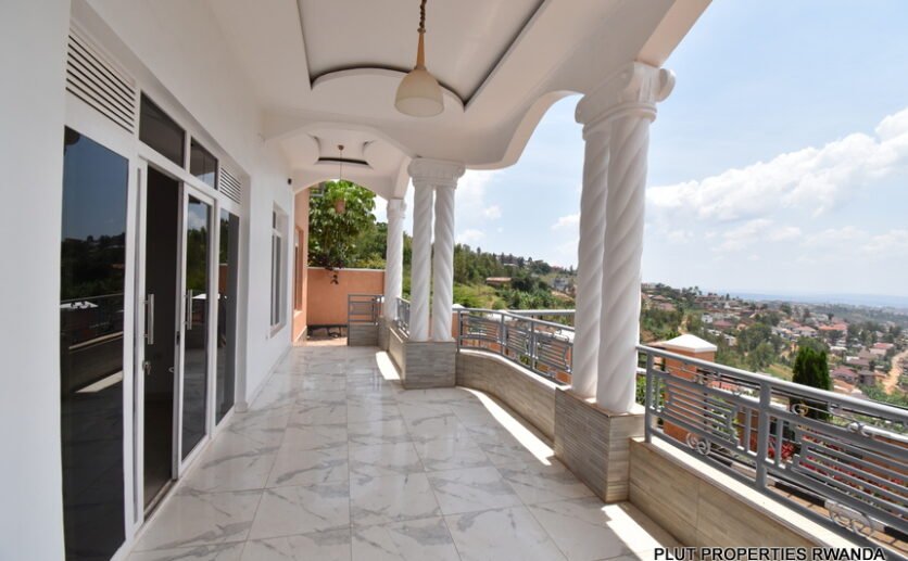 House for sale in Rebero