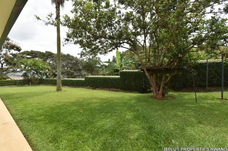 Beautiful House with pool for Sale in Kiyovu 