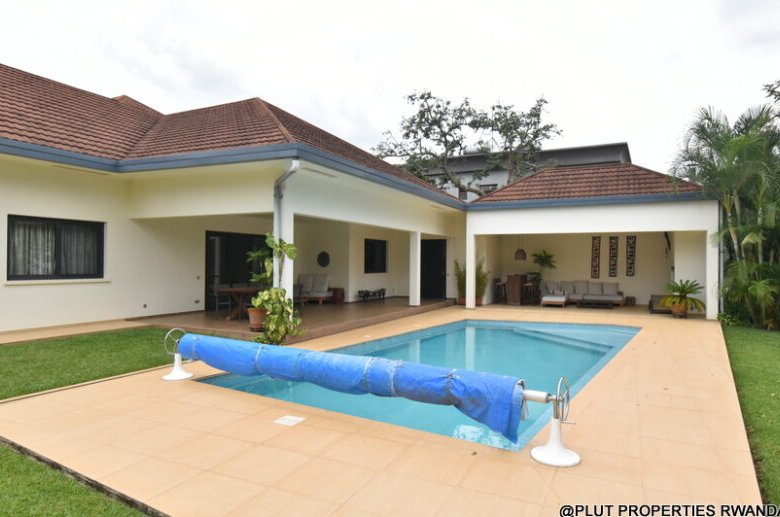 Beautiful House with pool for Sale in Kiyovu 
