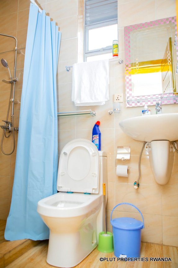 Affordable apartment for rent in Rebero