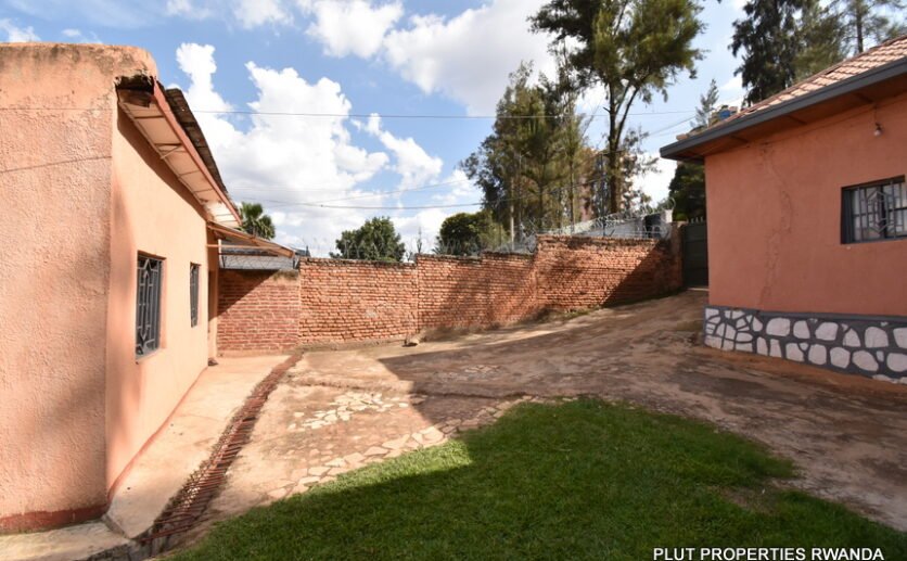 Kiyovu-land-for-sale-plut-properties-3-836×517 Kiyovu land for sale