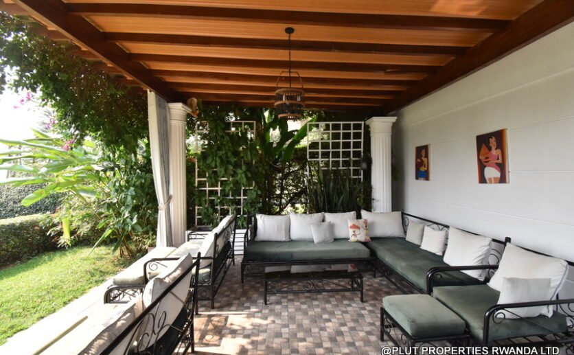 Nyarutarama 1 bedroom apartment for rent 